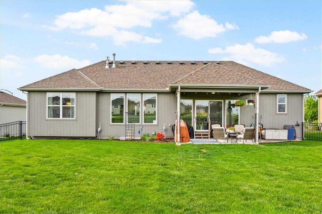 20804 189th Street Spring Hill, KS 66083 - Photo 35 of 38