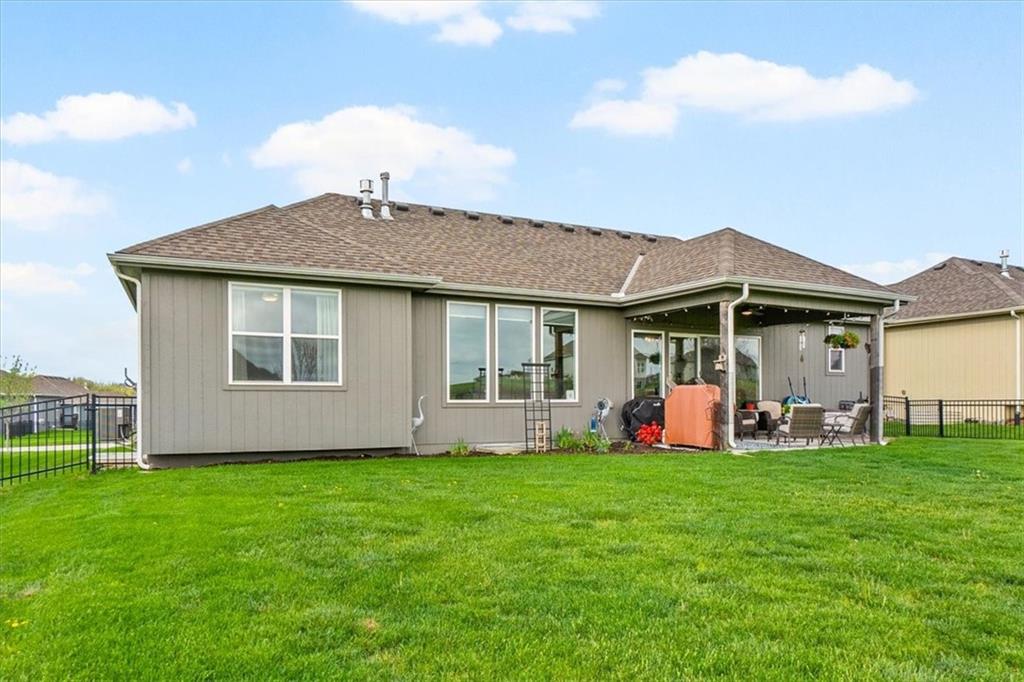 20804 189th Street Spring Hill, KS 66083 - Photo 36 of 38