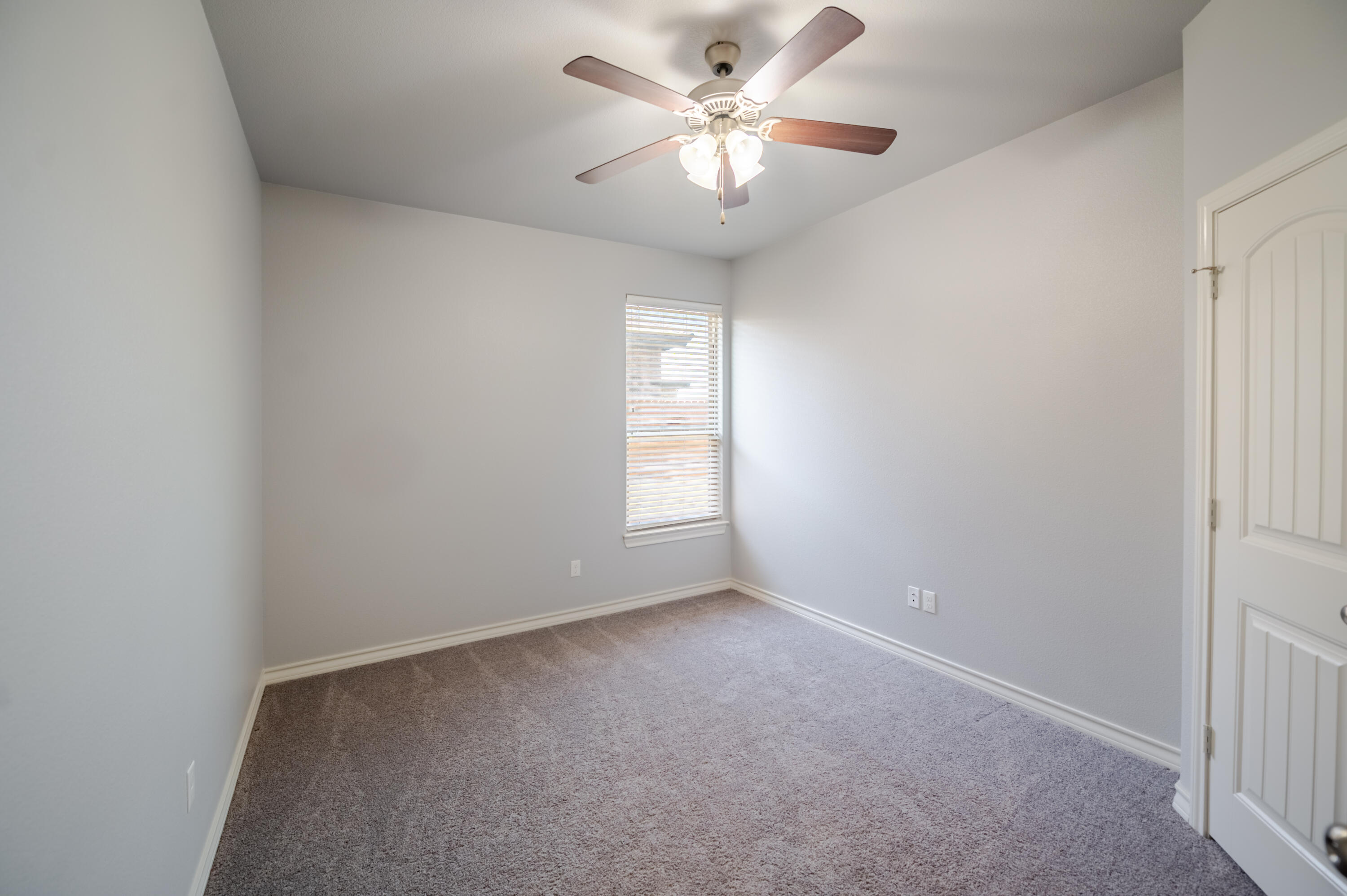 5232 Kemper Street Lubbock, TX 79416 - Photo 20 of 23 RE.Ke-18