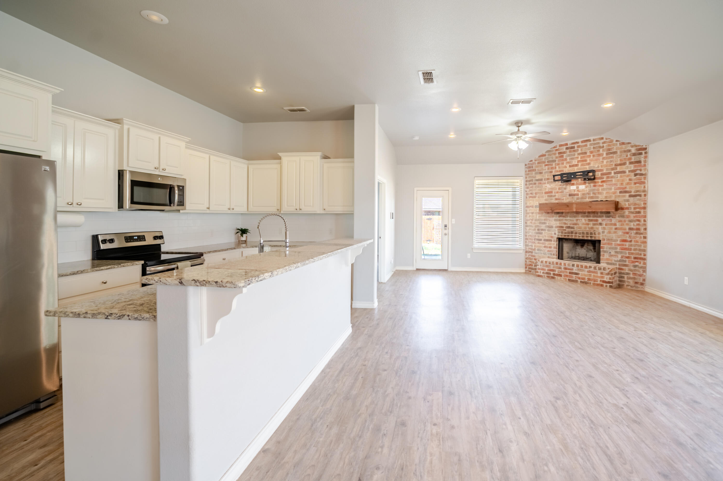 5232 Kemper Street Lubbock, TX 79416 - Photo 7 of 23 RE.Ke-2