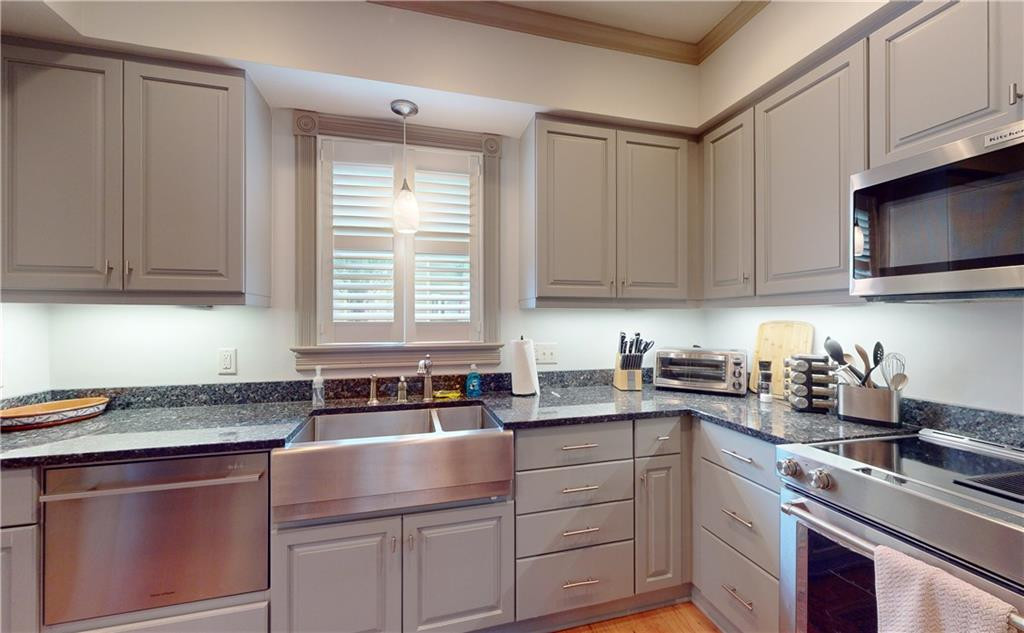 804 A Howe Street, Unit A Brunswick, GA 31520 - Photo 10 of 17 Photo 10