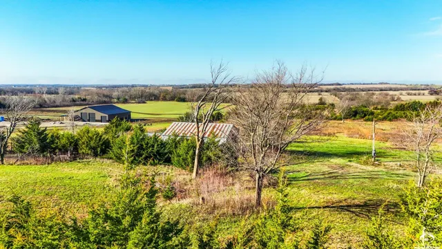 $275,000 | 1587 North 450th Road, Baldwin City, KS 66006