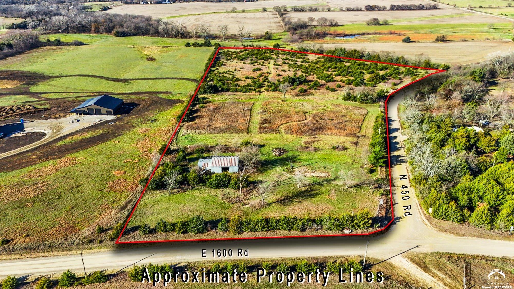 1587 North 450th Road Baldwin City, KS 66006 - Photo 2 of 21