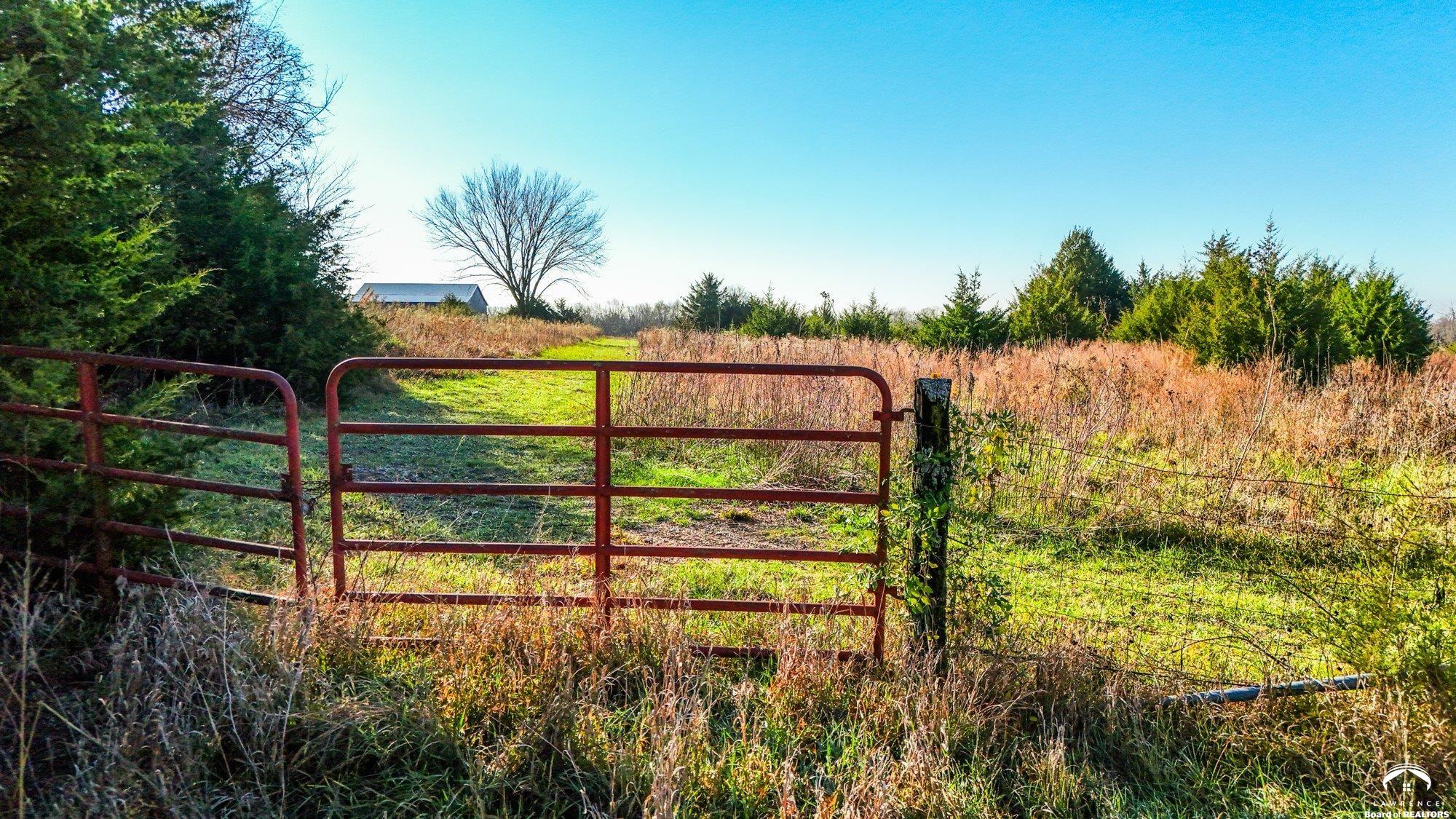 1587 North 450th Road Baldwin City, KS 66006 - Photo 9 of 21