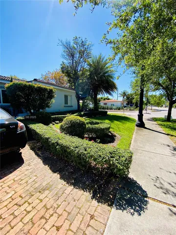 $1,150,000 | 1135 Southwest 62nd Avenue, West Miami, FL 33144