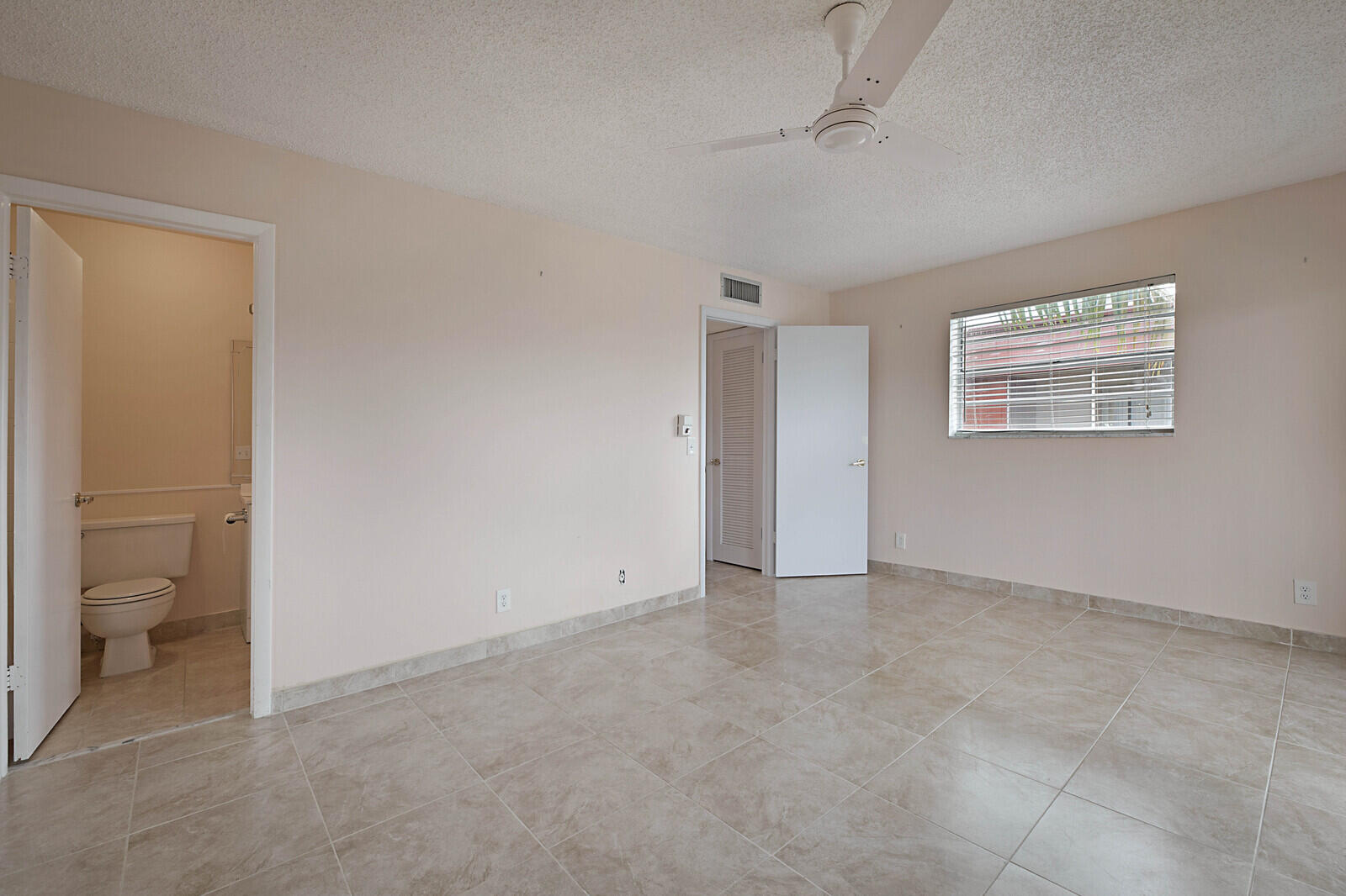 617 Flanders North Delray Beach, FL 33484 - Photo 15 of 22 14_617_Flanders_M14_mls