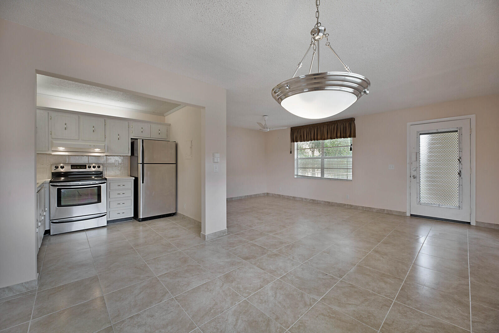 617 Flanders North Delray Beach, FL 33484 - Photo 6 of 22 05_617_Flanders_M5_mls