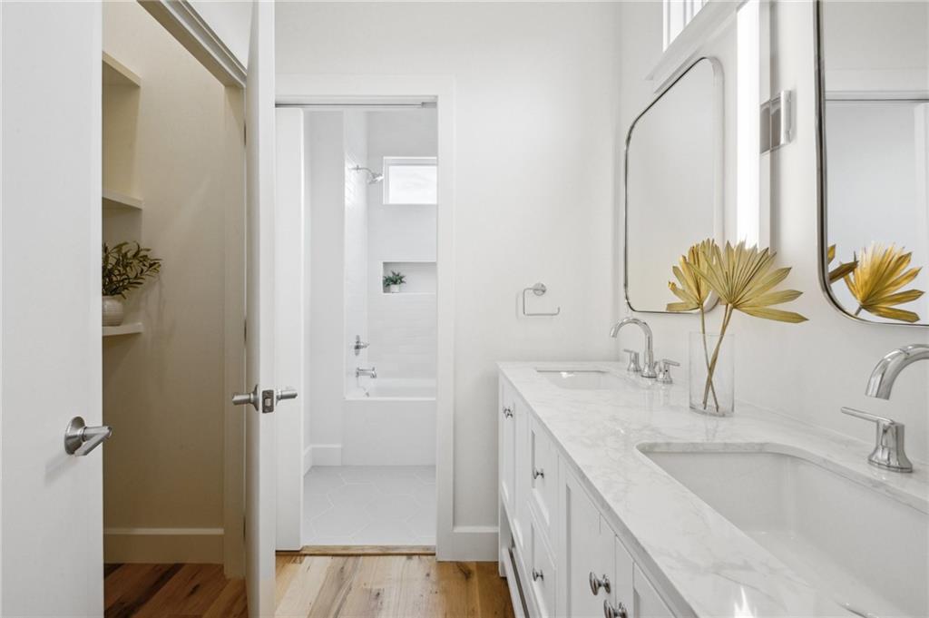 2417 Rousseau Street New Orleans, LA 70130 - Photo 28 of 36