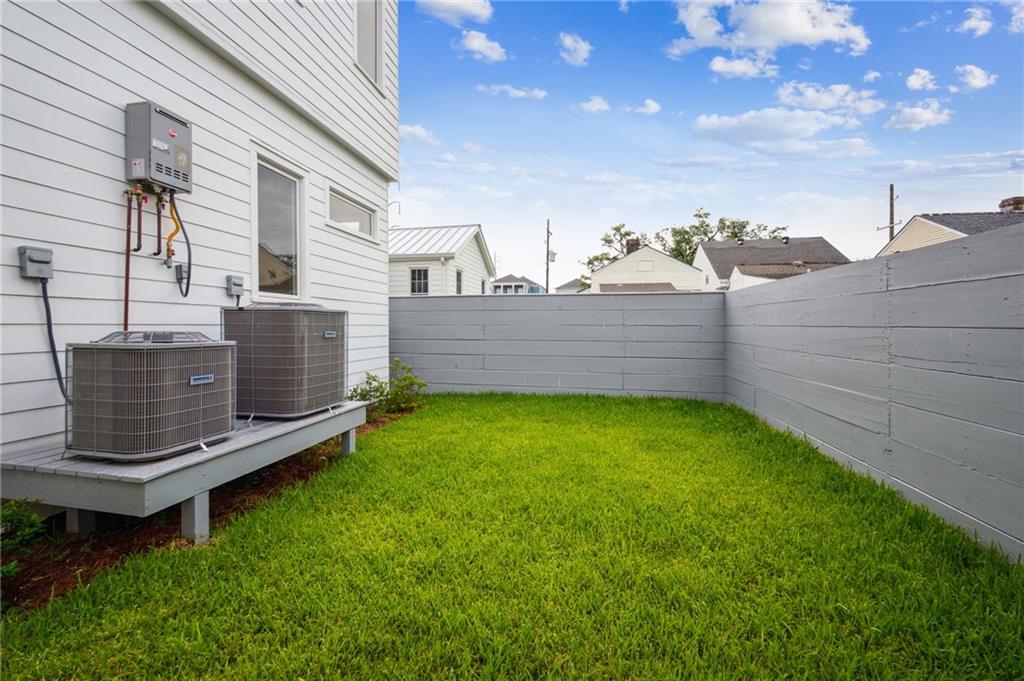 2417 Rousseau Street New Orleans, LA 70130 - Photo 32 of 36