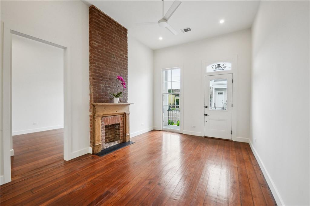 2417 Rousseau Street New Orleans, LA 70130 - Photo 8 of 36