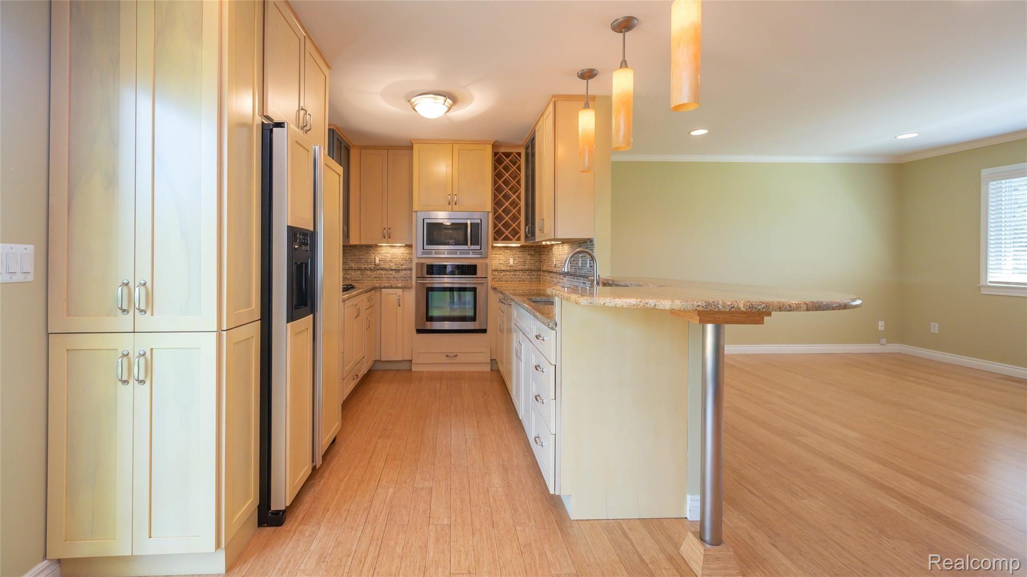 3317 McClure Road Troy, MI 48084 - Photo 2 of 50 022_30 - Copy.jpg