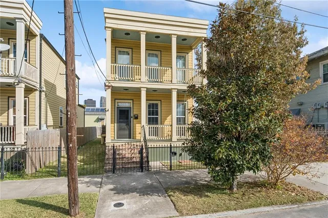 $279,000 | 2015 Martin Luther King Jr Boulevard, New Orleans, LA 70113