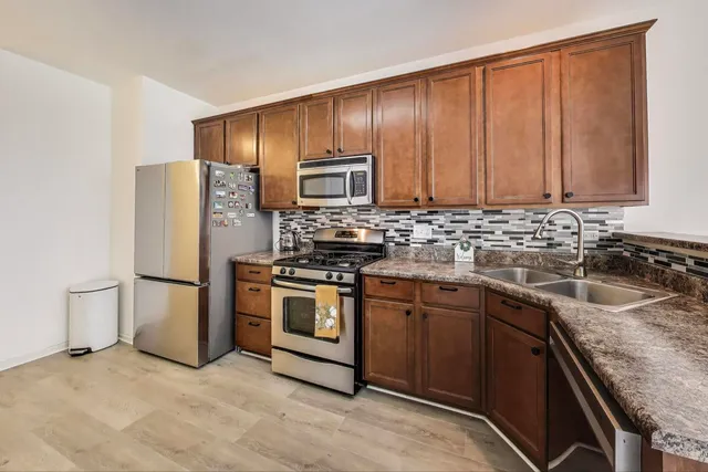 $2,500 | 474 South Jade Lane, Round Lake, IL 60073