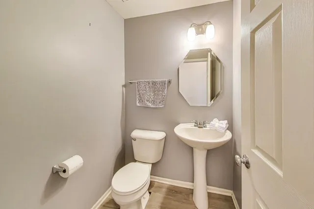 $2,500 | 474 South Jade Lane, Round Lake, IL 60073