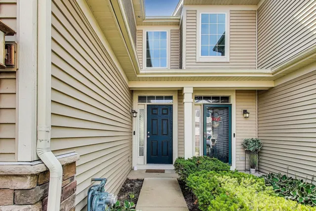 $2,500 | 474 South Jade Lane, Round Lake, IL 60073