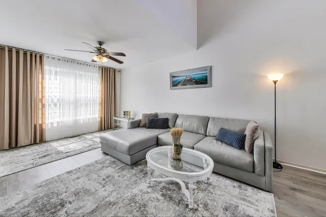 $2,500 | 474 South Jade Lane, Round Lake, IL 60073