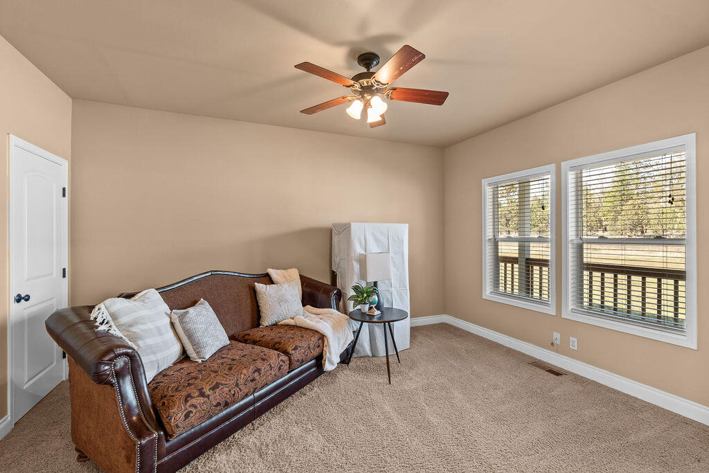 67350 Gist Road Bend, OR 97703 - Photo 10 of 61 RileyVisualsa-17