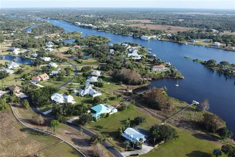 $250,000 | 16280 Forest Mist Court, Alva, FL 33920