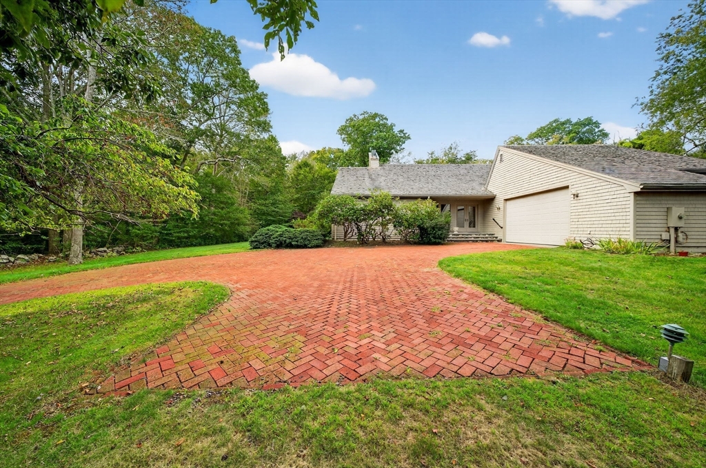 923 Drift Road Westport, MA 02790 - Photo 2 of 27