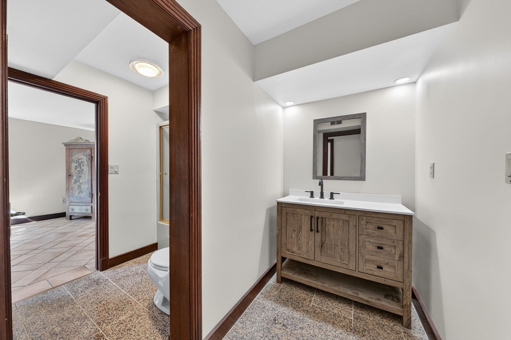 923 Drift Road Westport, MA 02790 - Photo 22 of 27