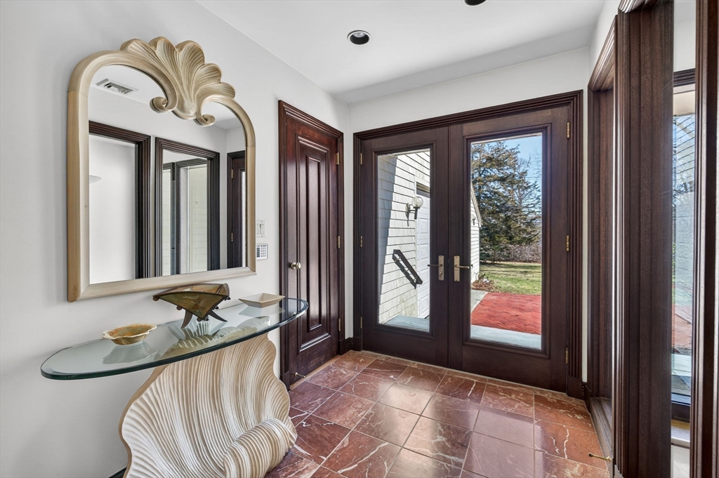 923 Drift Road Westport, MA 02790 - Photo 4 of 27