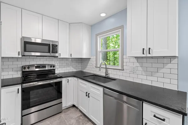 $400,000 | 7921 Castlelake Court, Raleigh, NC 27615