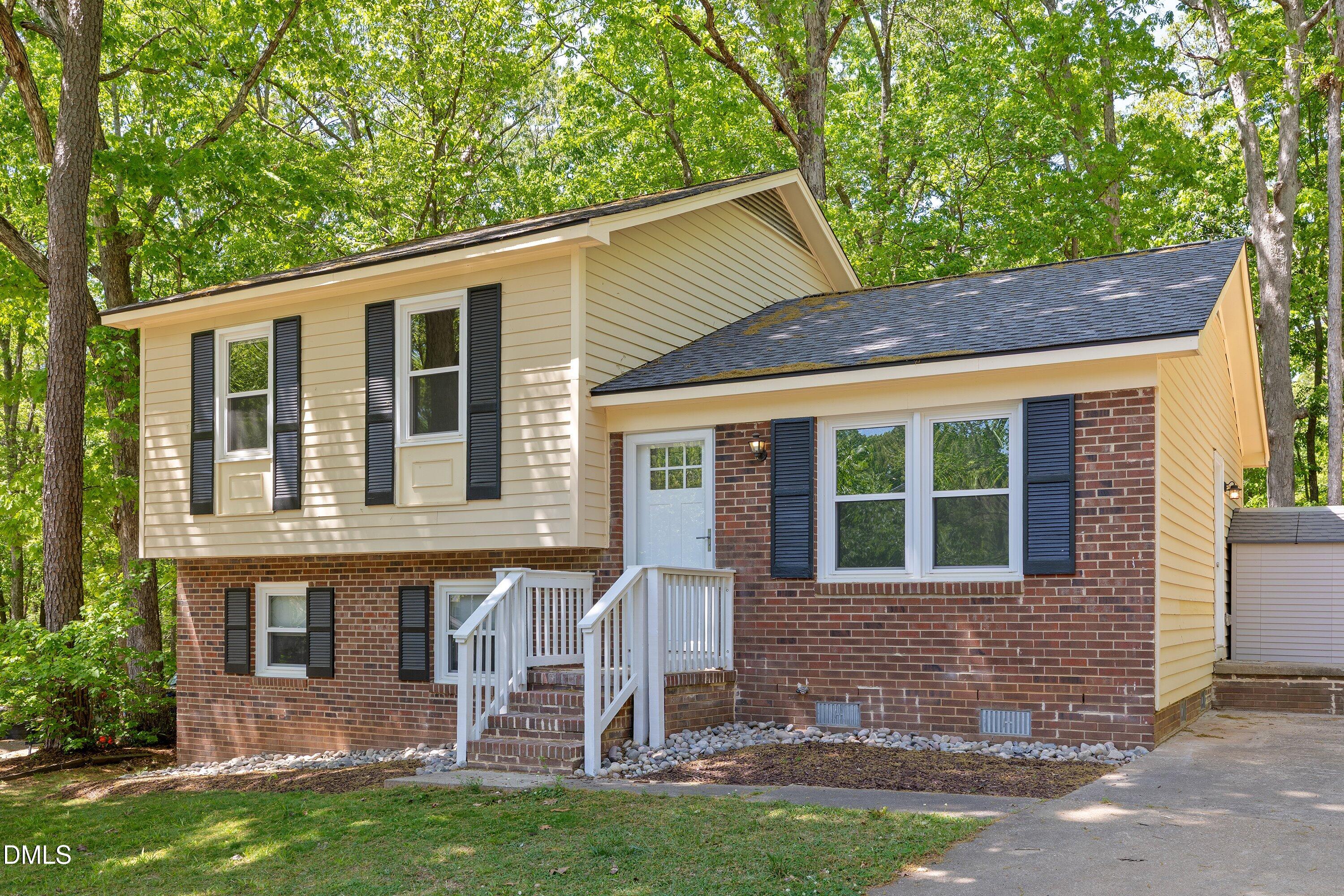 7921 Castlelake Court Raleigh, NC 27615 - Photo 2 of 30 7921 Castlelake Court