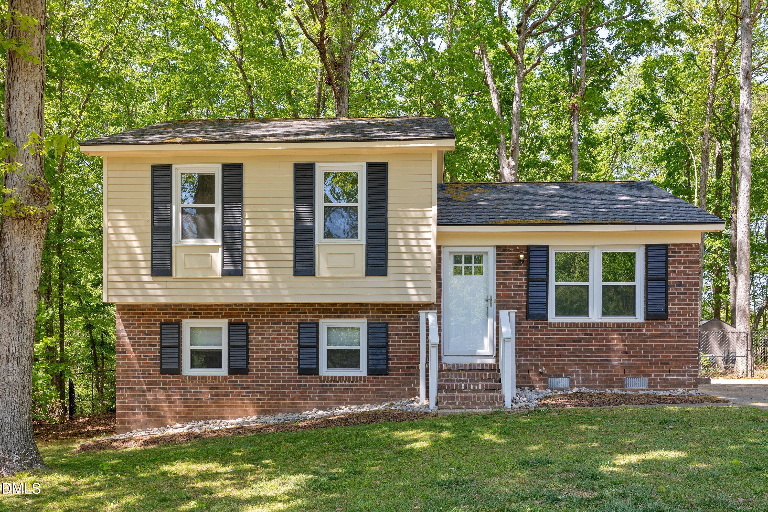 7921 Castlelake Court Raleigh, NC 27615 - Photo 3 of 30 7921 Castle Lake Ct