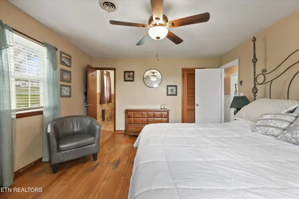 $674,900 | 18165 Highway 11, Lenoir City, TN 37772