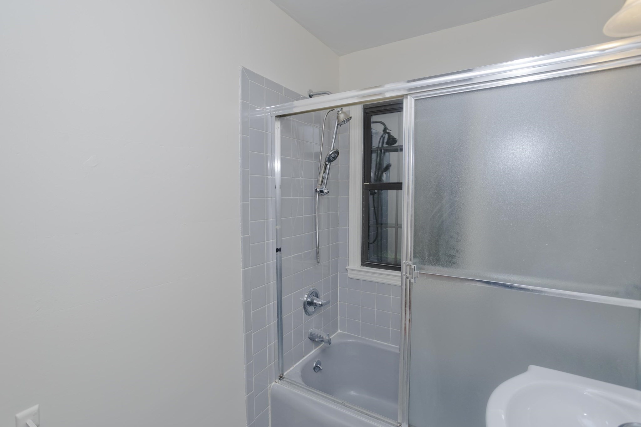 55 Arden Street Springfield, MA 01118 - Photo 22 of 32 Gallery Image 22