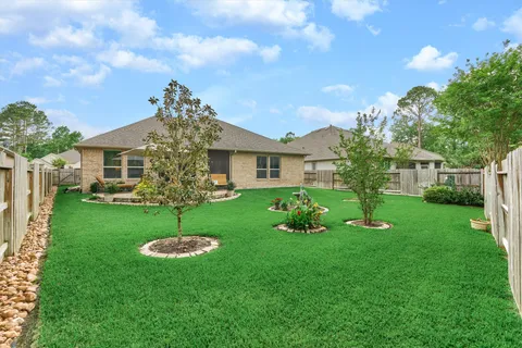 $619,000 | 11 South Sandbells Park Lane, Montgomery, TX 77316