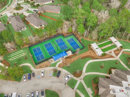 $619,000 | 11 South Sandbells Park Lane, Montgomery, TX 77316