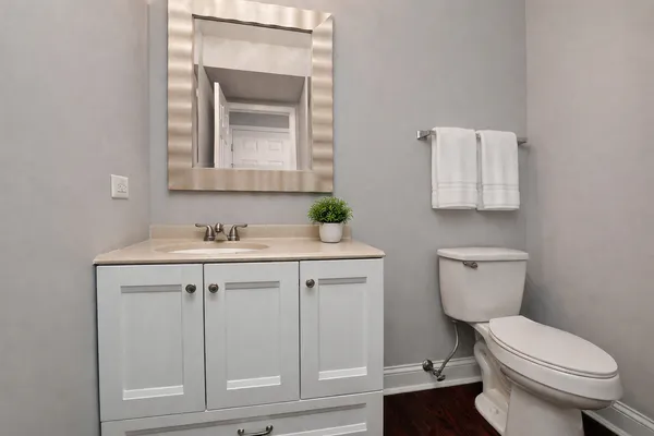 $574,900 | 937 Fountain View Drive, Deerfield, IL 60015