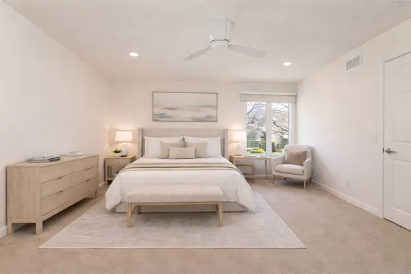 $574,900 | 937 Fountain View Drive, Deerfield, IL 60015