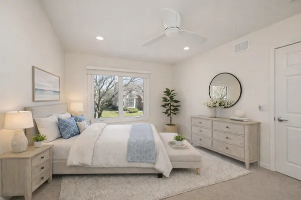 $574,900 | 937 Fountain View Drive, Deerfield, IL 60015