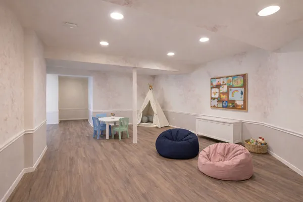 $574,900 | 937 Fountain View Drive, Deerfield, IL 60015