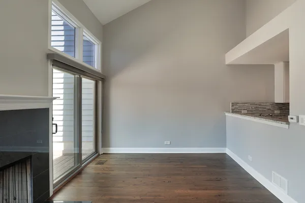 $574,900 | 937 Fountain View Drive, Deerfield, IL 60015