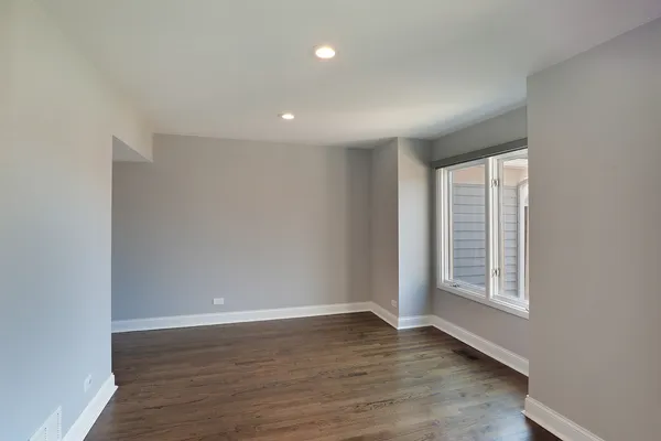 $574,900 | 937 Fountain View Drive, Deerfield, IL 60015