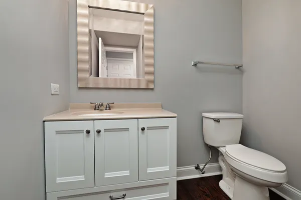 $574,900 | 937 Fountain View Drive, Deerfield, IL 60015