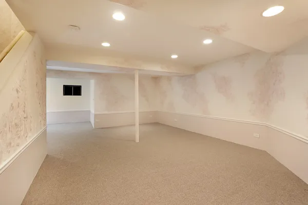 $574,900 | 937 Fountain View Drive, Deerfield, IL 60015