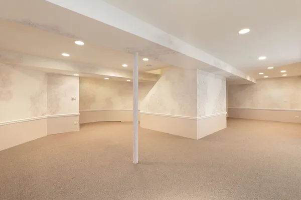 $574,900 | 937 Fountain View Drive, Deerfield, IL 60015