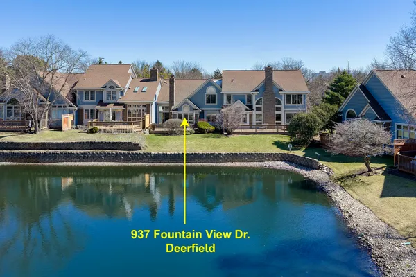$574,900 | 937 Fountain View Drive, Deerfield, IL 60015