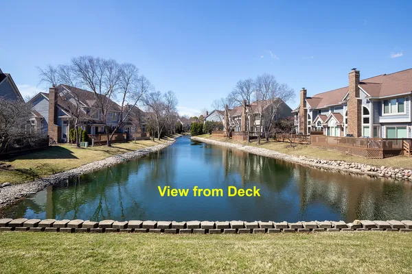 $574,900 | 937 Fountain View Drive, Deerfield, IL 60015