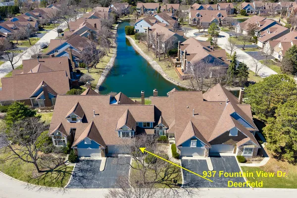 $574,900 | 937 Fountain View Drive, Deerfield, IL 60015