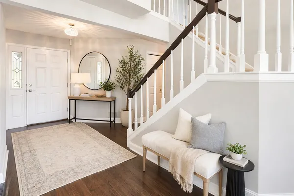 $574,900 | 937 Fountain View Drive, Deerfield, IL 60015