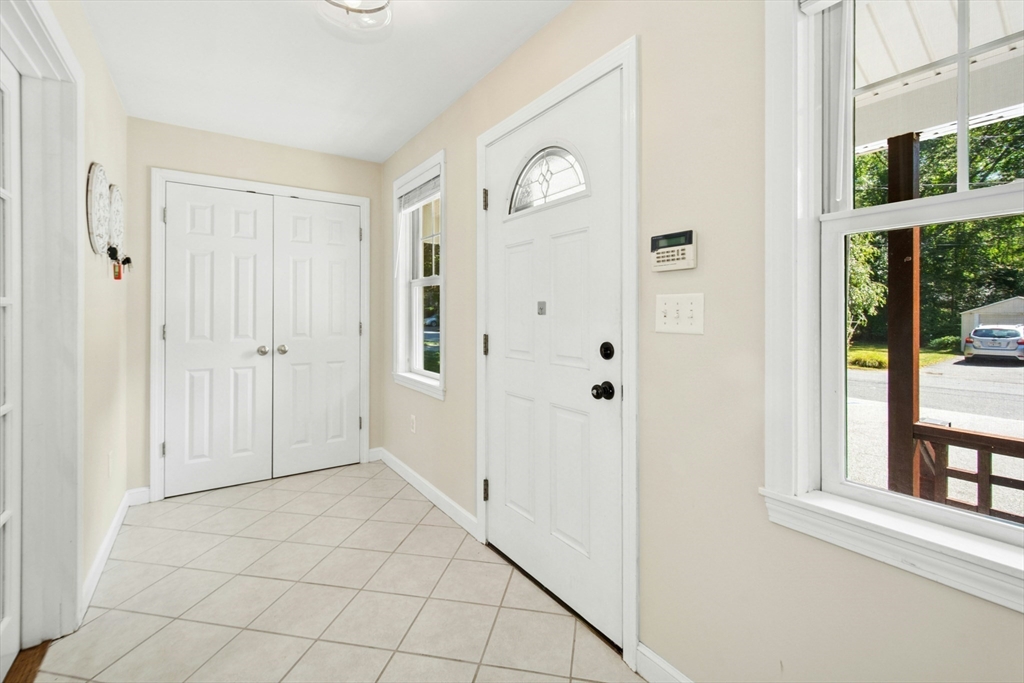 8 Raymond Way Ashland, MA 01721 - Photo 2 of 38 Gallery Image 2
