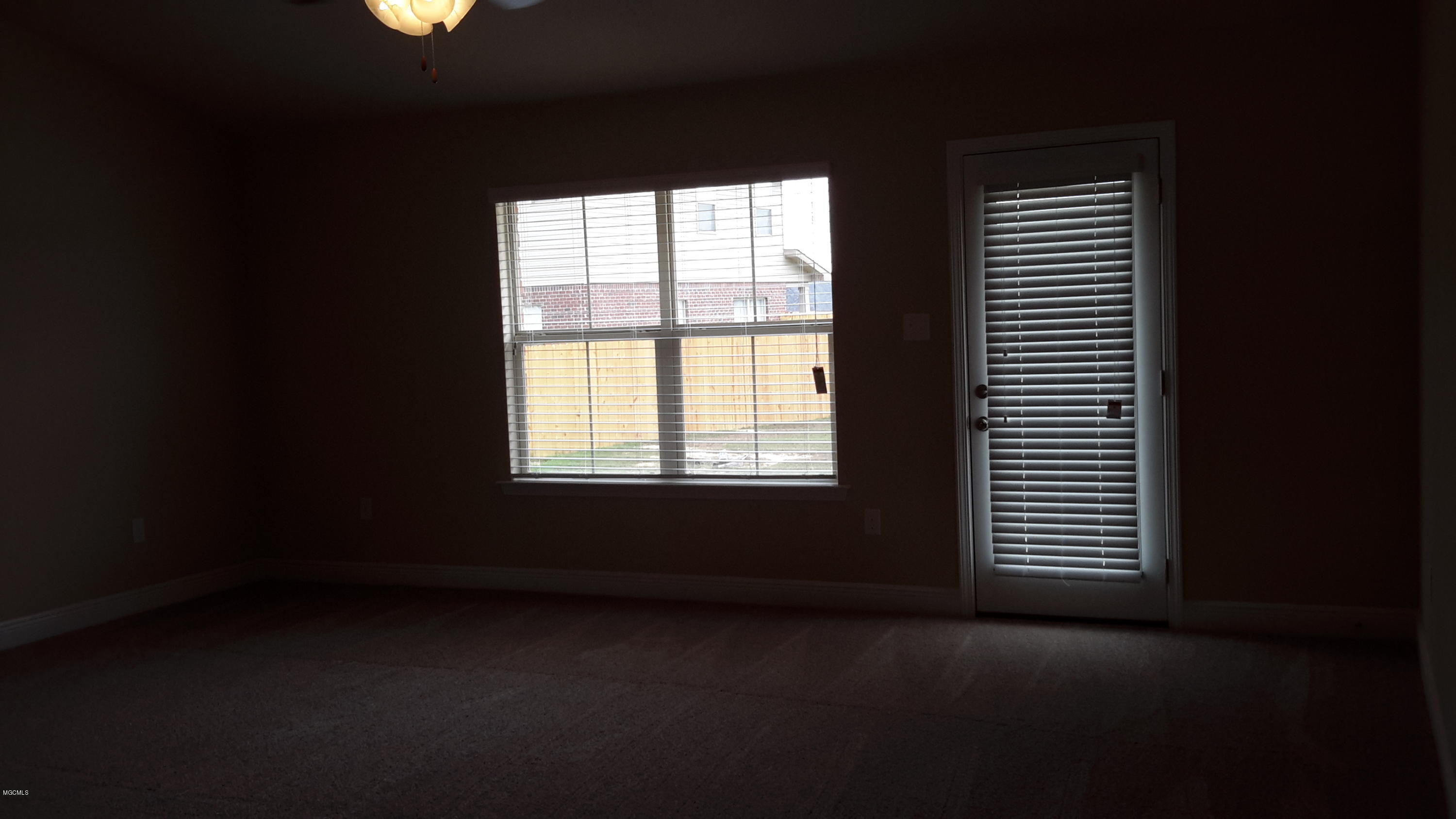 6821 Biddix-evans Road Ocean Springs, MS 39564 - Photo 13 of 23 Great Room