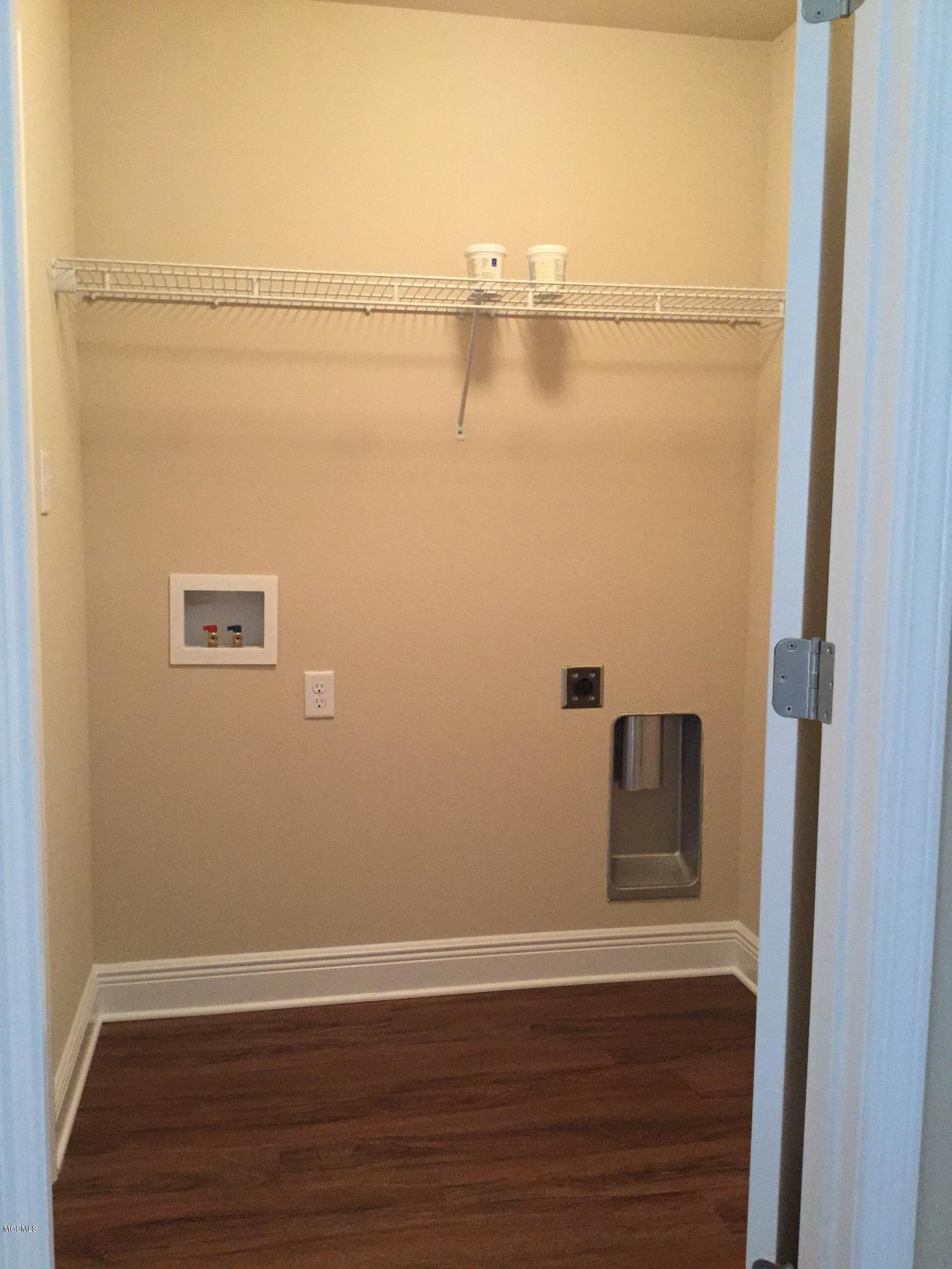 6821 Biddix-evans Road Ocean Springs, MS 39564 - Photo 22 of 23 Laundry Room