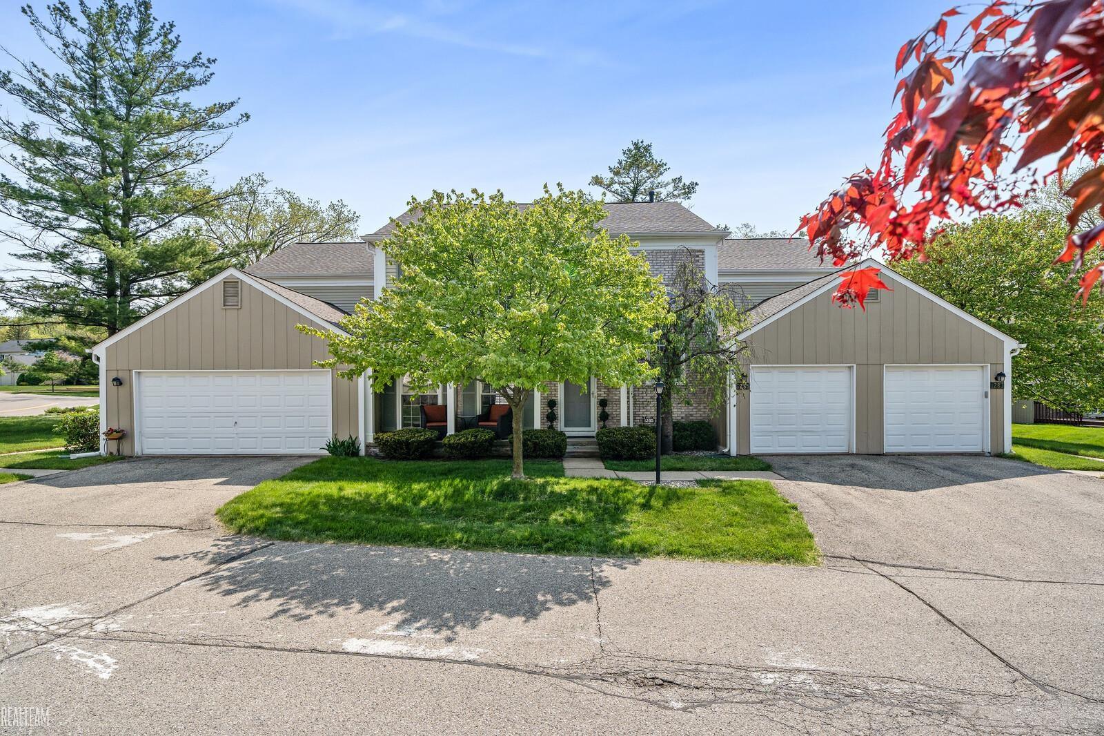 1285 Lamplighter Lane Rochester Hills, MI 48306 - Photo 1 of 39