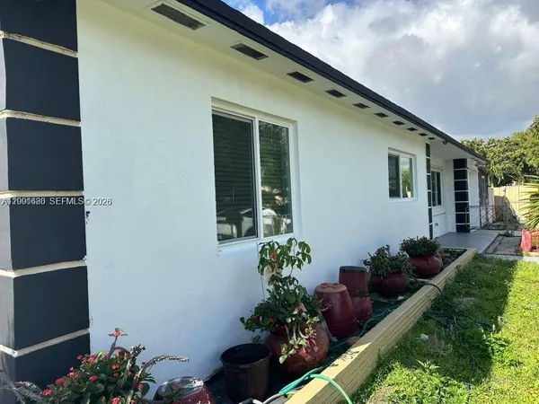 $3,750 | 2458 Plunkett Street, Hollywood, FL 33020